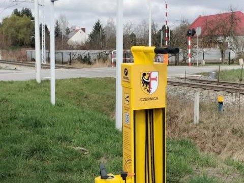 Parkingi P&R wyposażone w stacje naprawy rowerów