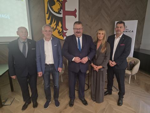 Dezinformacja. Hejt. Cyberbezpieczeństwo. Odpowiedzialność za słowo